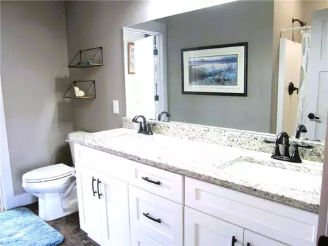 Bath - 105 Jefferson Pl, Walhalla, SC 29691 photo 1 of 3