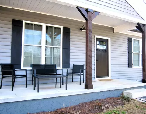 Exterior - 105 Jefferson Pl, Walhalla, SC 29691 photo 2 of 7