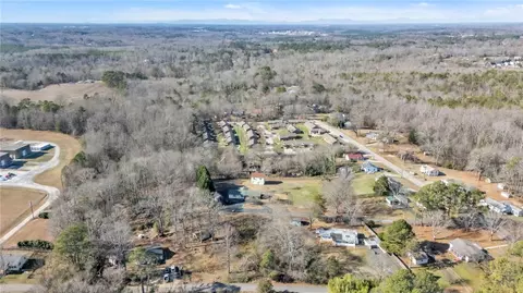 226 Maple St, Cowpens, SC 29330