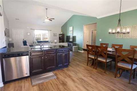 198 Sunny Point Loop, Central, SC 29630 photo 10