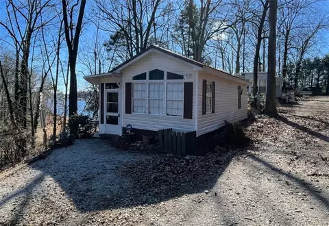 20 Clipper Cir, Hartwell, GA 30643