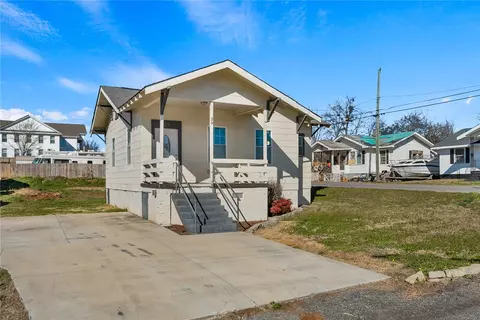 29 Humbert St, Seneca, SC 29678