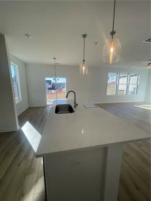Kitchen - 33 Halsey St, Central, SC 29630 photo 4 of 6