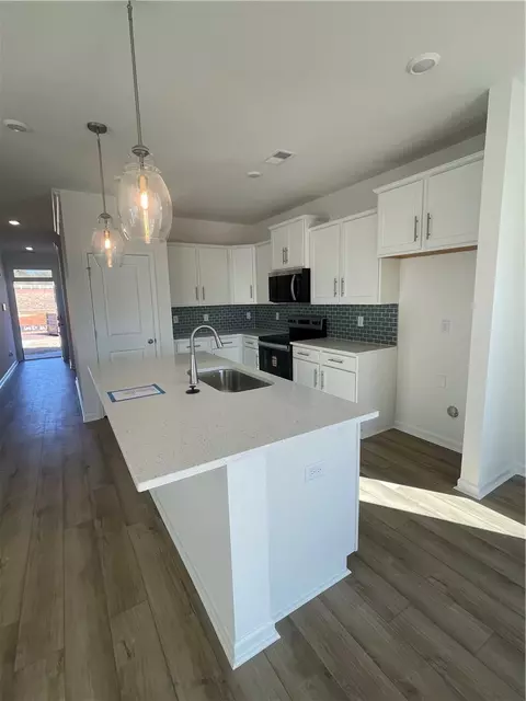 Kitchen - 33 Halsey St, Central, SC 29630 photo 6 of 6