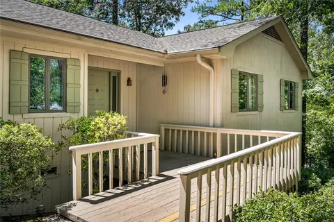 11 Captain Ln, Salem, SC 29676