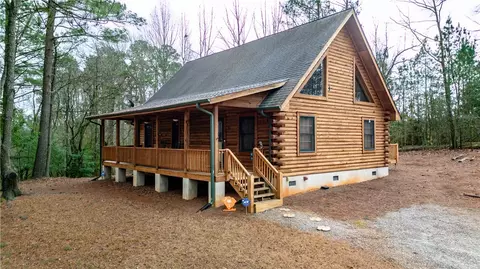 647 Windy Oaks Ln, Seneca, SC 29678
