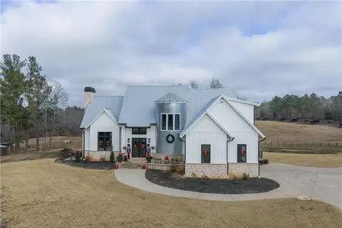 1425 S Harper St, Laurens, SC 29360