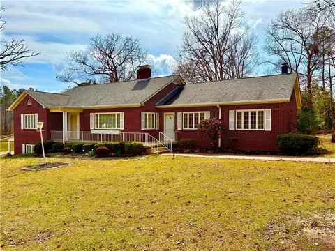 1065 Smith Cir, Belton, SC 29627