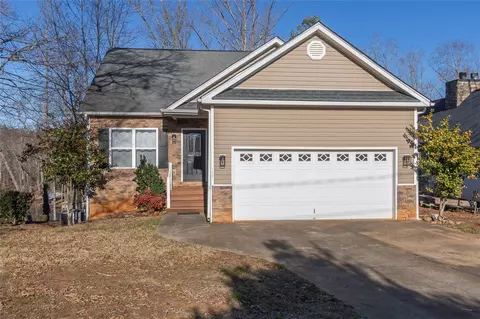 123 Broyles Cir, Townville, SC 29689