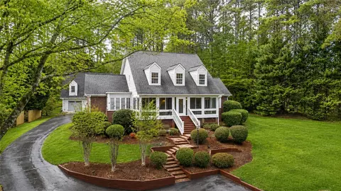 104 Emerald Pointe Dr, Seneca, SC 29672