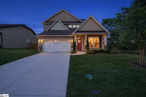 337 Barnhill Ct, Greenville, SC 29617