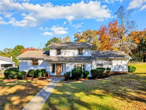 315 Arrowood Cir, Seneca, SC 29672