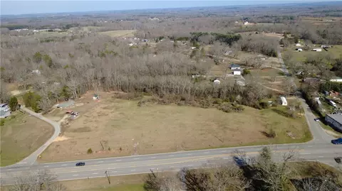 9005 Augusta Rd, Pelzer, SC 29669 photo 3
