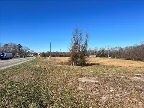 9005 Augusta Rd, Pelzer, SC 29669 photo 12