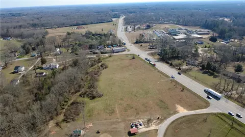 9005 Augusta Rd, Pelzer, SC 29669 photo 7