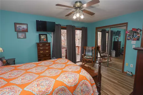 Bedroom - 518 Inlet Dr, Seneca, SC 29672 photo 3 of 5