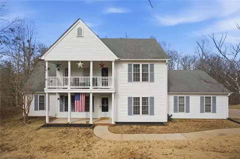 632 Revolutionary Dr, West Union, SC 29696