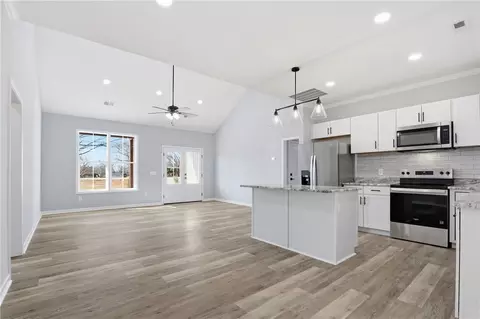908 Beaverdam Rd, Williamston, SC 29697 photo 5