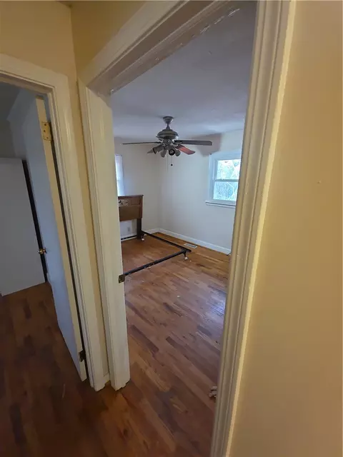 Bedroom - 1034 Shiloh Rd, Seneca, SC 29678 photo 2 of 2