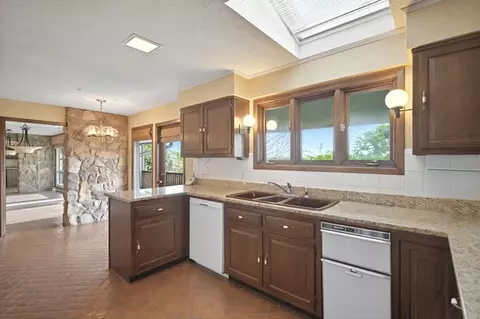 Kitchen - 2916 Rambling Path Dr, Anderson, SC 29621 photo 3 of 5