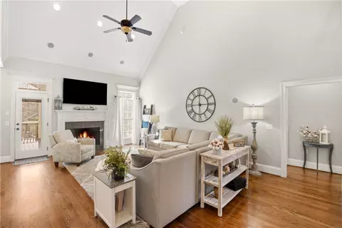 Living - 27 Firelight Ln, Easley, SC 29642 photo 1 of 1