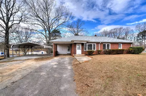 7998 Moorefield Memorial Hwy, Liberty, SC 29657