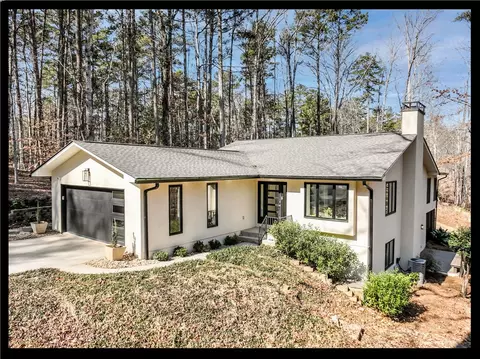 24 Port Tack Dr, Salem, SC 29676