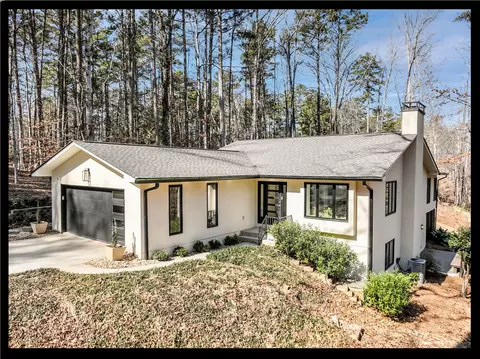 24 Port Tack Dr, Salem, SC 29676