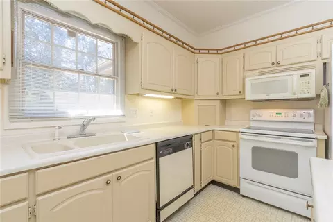 Kitchen - 52 Hickory Way, Clemson, SC 29631 photo 4 of 5