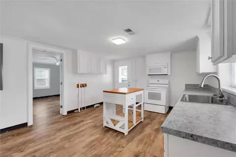 Kitchen - 20 Sanders St, Honea Path, SC 29654 photo 4 of 5