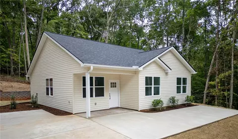 306 Hickory Trl, Westminster, SC 29693