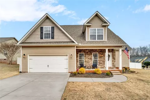 29 Hidden Springs Ln, Taylors, SC 29687