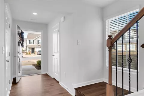 Entry Way - 515 Brasstown Ct, Pendleton, SC 29670 photo 3 of 4