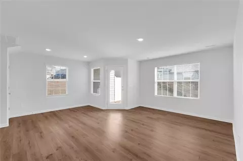 Living - 515 Brasstown Ct, Pendleton, SC 29670 photo 1 of 1
