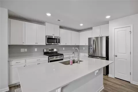 Kitchen - 559 Brasstown Ct, Pendleton, SC 29670 photo 1 of 2