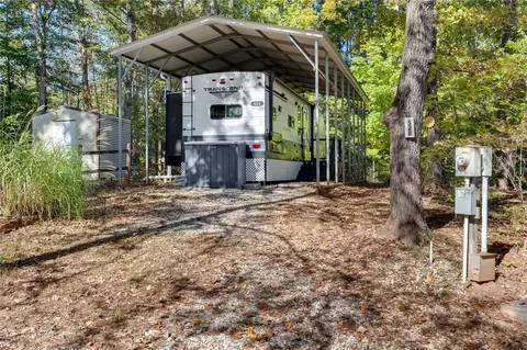 528 Loop Cir, Westminster, SC 29693 photo 2