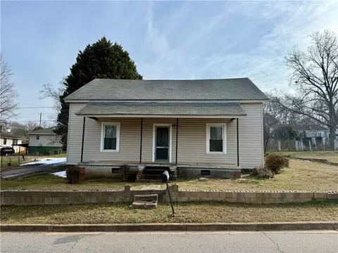 316 J St, Anderson, SC 29625