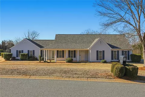 104 Carrie Leigh Ln, Pendleton, SC 29670