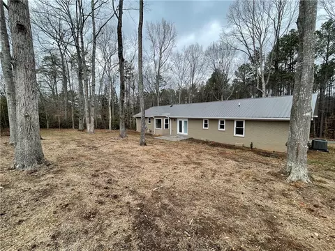 Exterior - 301 Stratford Rd, Pendleton, SC 29670 photo 5 of 7
