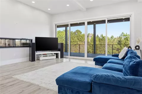 Living - 2407 Watkins Road Ext, Anderson, SC 29625 photo 2 of 3