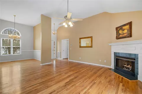 Living - 112 Jester Ct, Williamston, SC 29697 photo 3 of 6