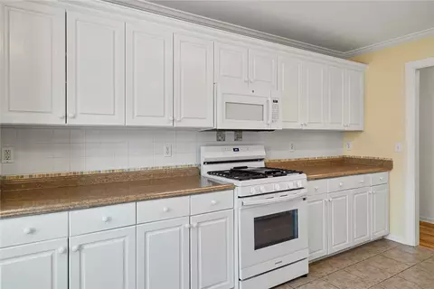 Kitchen - 112 Jester Ct, Williamston, SC 29697 photo 2 of 5