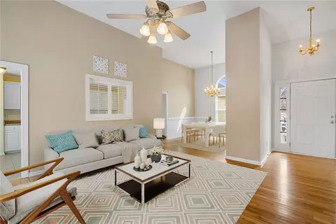 Living - 112 Jester Ct, Williamston, SC 29697 photo 4 of 6