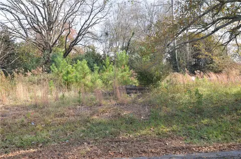 308 Oak Dr, Iva, SC 29655
