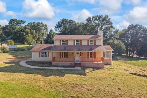 323 Lake Forest Cir, Anderson, SC 29625