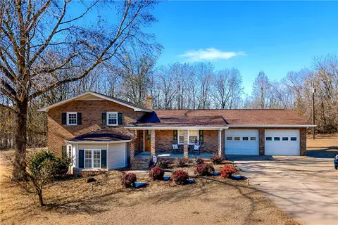 1085 Manse Jolly Rd, Anderson, SC 29621