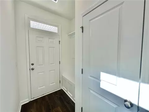 Entry Way - 538 Seaborn Cir, Pendleton, SC 29670 photo 1 of 7