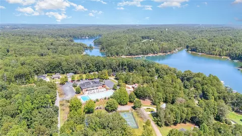 329 E Richfield Dr, Westminster, SC 29693 photo 5