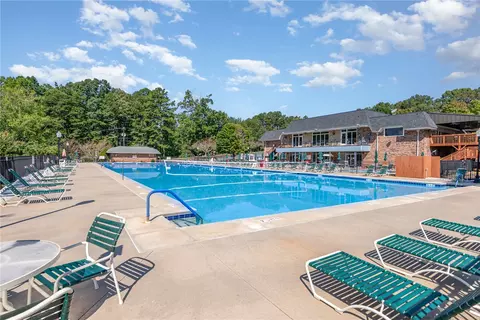 329 E Richfield Dr, Westminster, SC 29693 photo 7