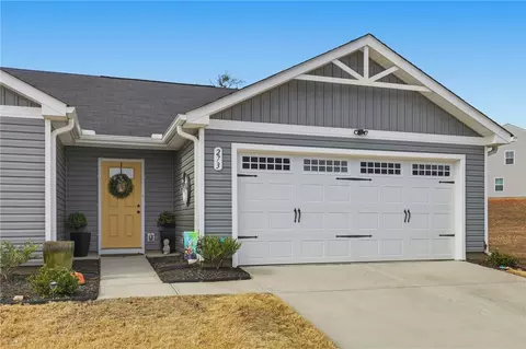 273 Utica Bend Ct, Seneca, SC 29678